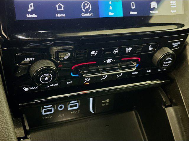 used 2024 Jeep Grand Cherokee L car, priced at $28,987