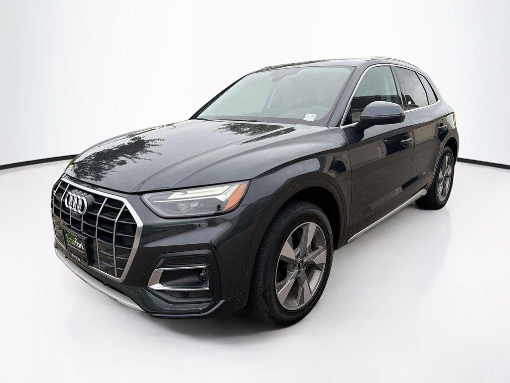 Audi Q5 view 3