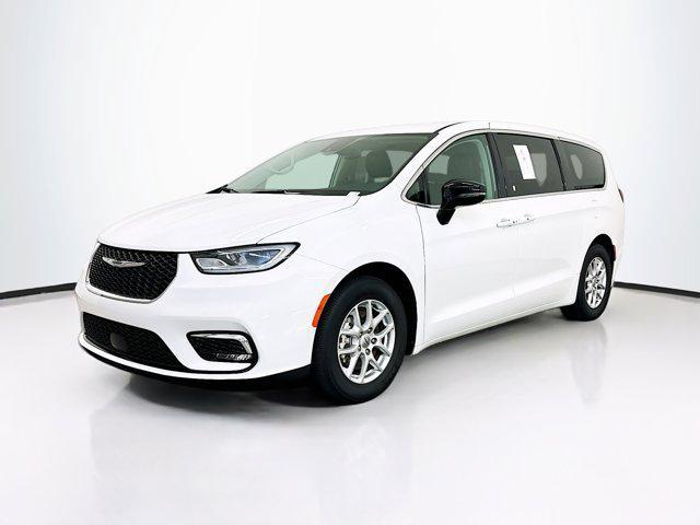 used 2024 Chrysler Pacifica car, priced at $26,996