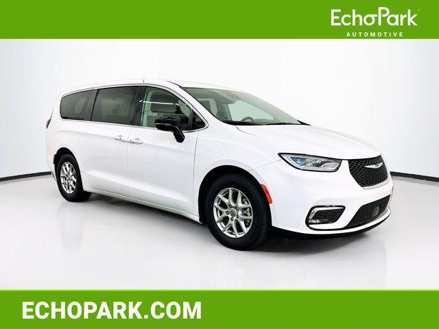 used 2024 Chrysler Pacifica car, priced at $26,996