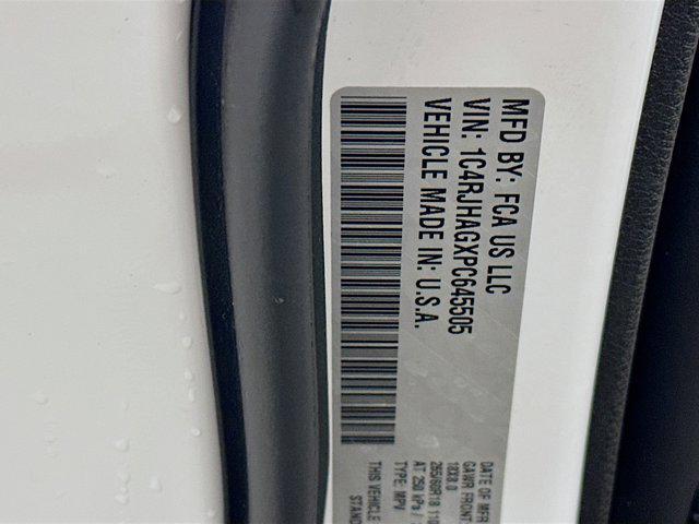 used 2023 Jeep Grand Cherokee car, priced at $26,297