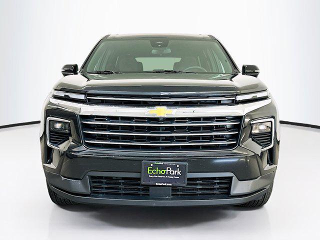 used 2024 Chevrolet Traverse car, priced at $32,547