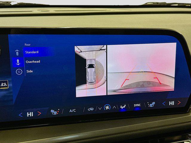 used 2024 Chevrolet Traverse car, priced at $32,547