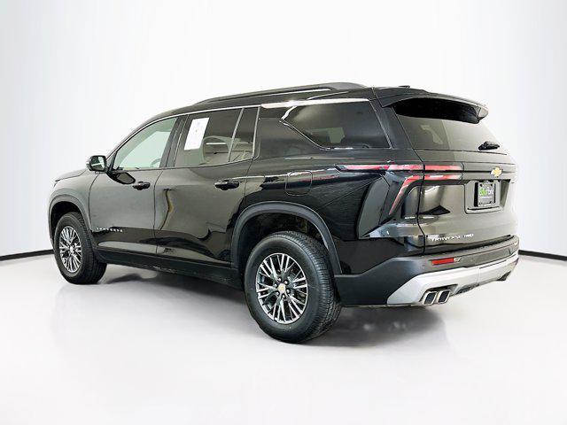 used 2024 Chevrolet Traverse car, priced at $32,547