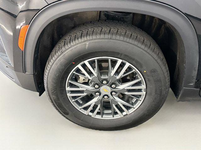 used 2024 Chevrolet Traverse car, priced at $32,547