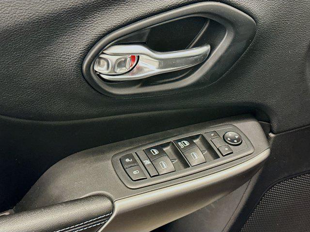 used 2019 Jeep Cherokee car, priced at $13,987