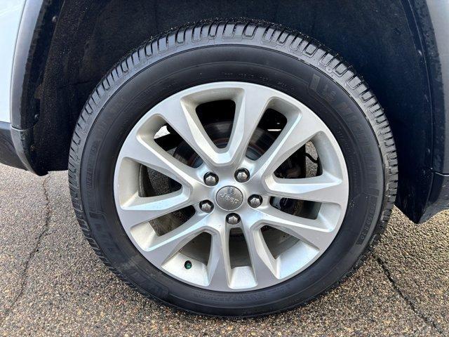used 2017 Jeep Grand Cherokee car, priced at $16,995