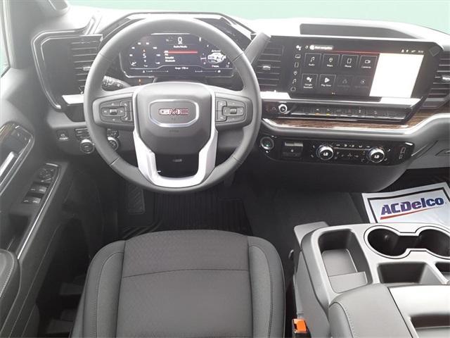 new 2025 GMC Sierra 1500 car, priced at $51,280