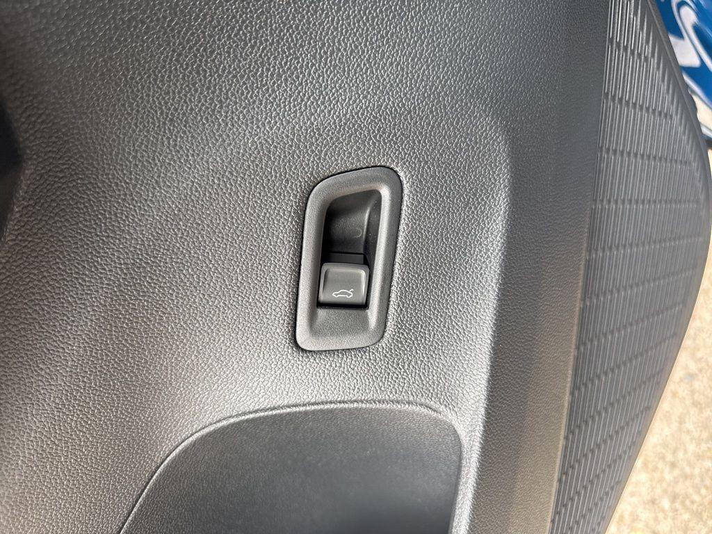 new 2026 Volkswagen Atlas Cross Sport car, priced at $52,630