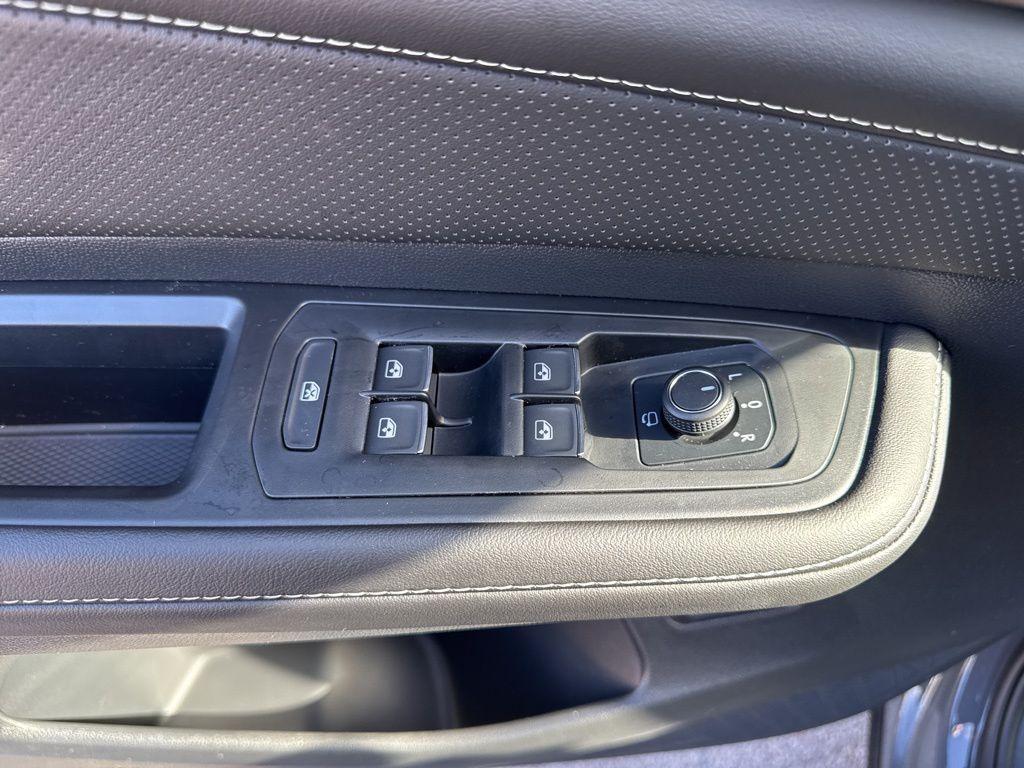 new 2026 Volkswagen Atlas car, priced at $57,647