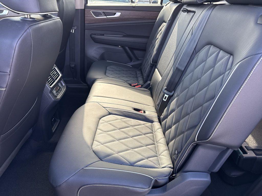 new 2026 Volkswagen Atlas car, priced at $57,647