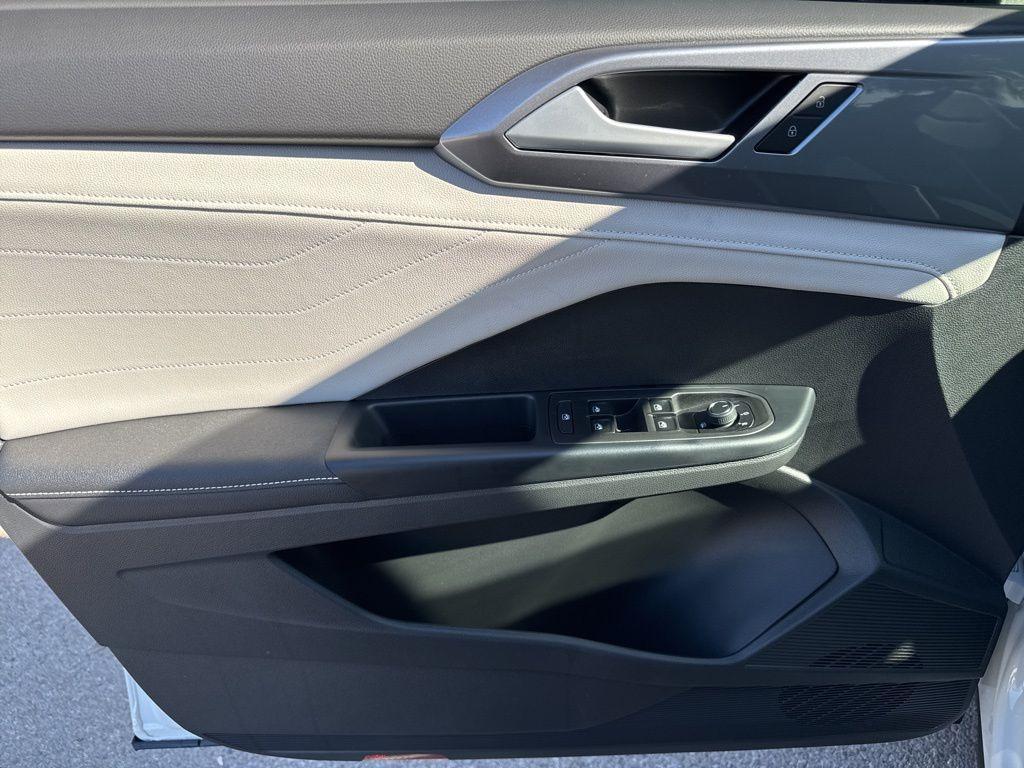 new 2026 Volkswagen Taos car, priced at $38,273