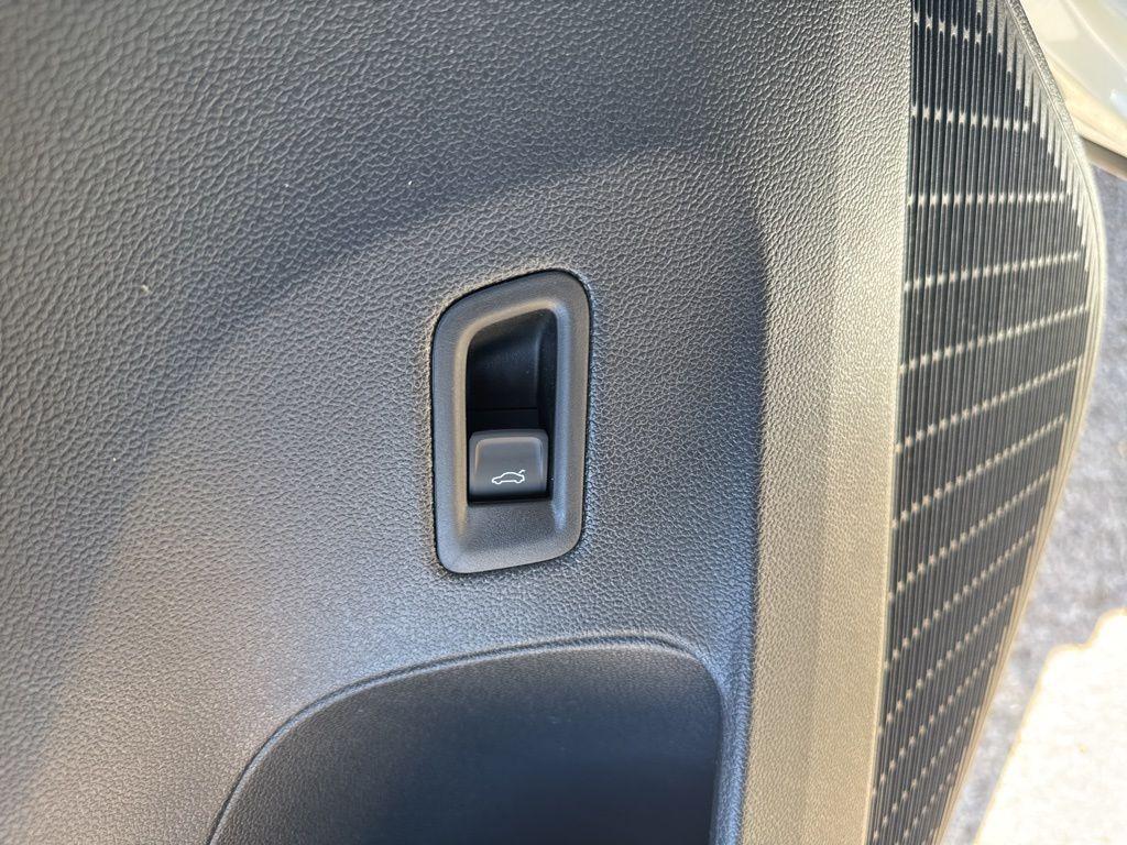 new 2026 Volkswagen Atlas Cross Sport car, priced at $56,903