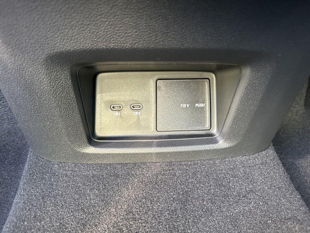 new 2026 Volkswagen Atlas car, priced at $58,384