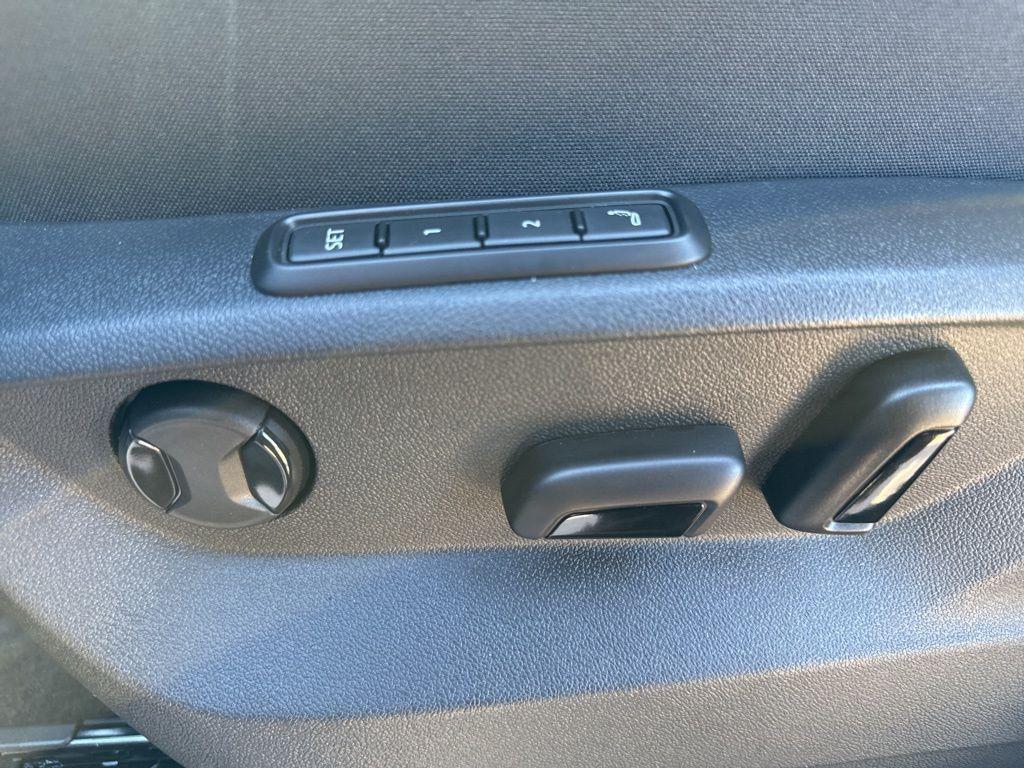 new 2026 Volkswagen Atlas car, priced at $58,384