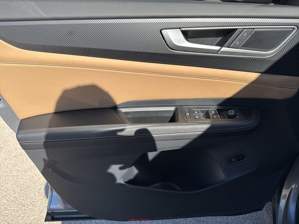 new 2026 Volkswagen Atlas Cross Sport car, priced at $53,342