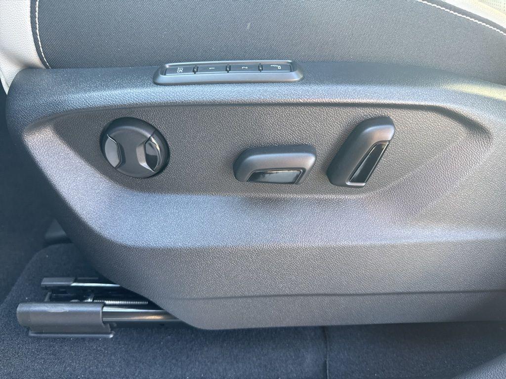 new 2026 Volkswagen Atlas Cross Sport car, priced at $56,431