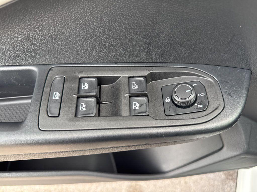 new 2026 Volkswagen Taos car, priced at $32,136