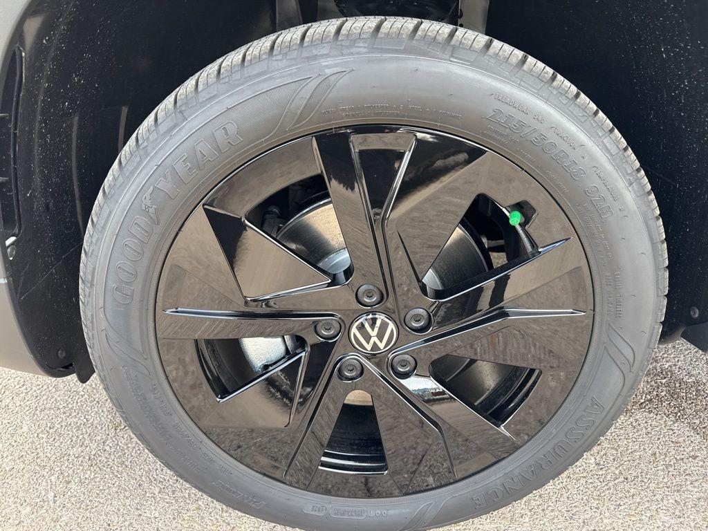 new 2026 Volkswagen Taos car, priced at $32,136