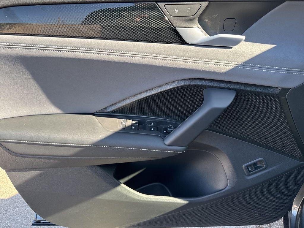 new 2026 Volkswagen Tiguan car, priced at $39,726