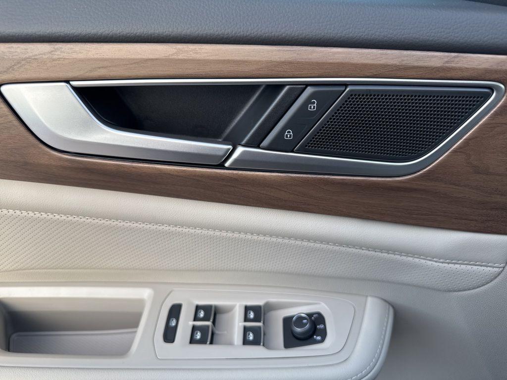 new 2026 Volkswagen Atlas car, priced at $41,902