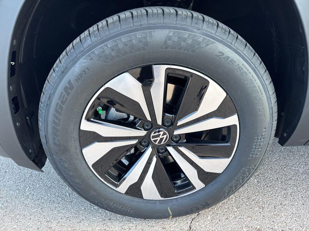 new 2026 Volkswagen Atlas car, priced at $41,902