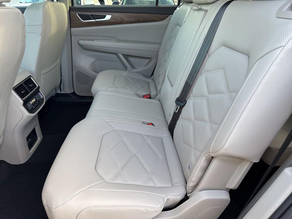 new 2026 Volkswagen Atlas car, priced at $41,902