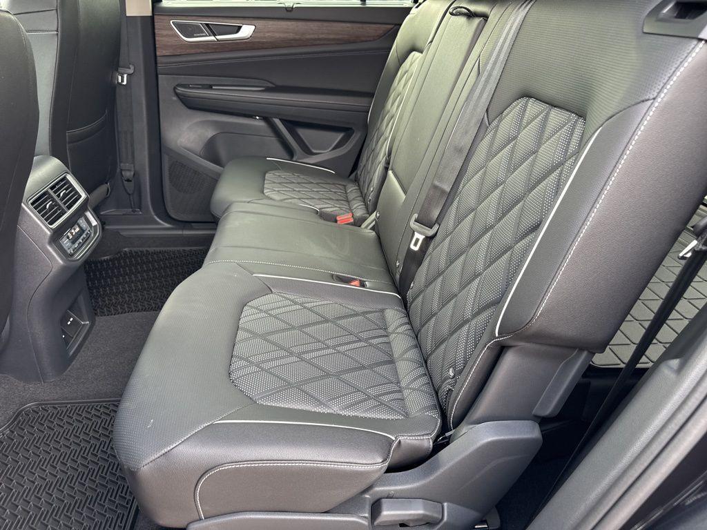 new 2026 Volkswagen Atlas car, priced at $57,136