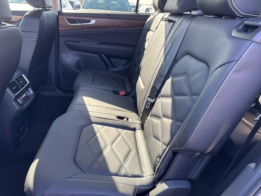 new 2026 Volkswagen Atlas car, priced at $48,486