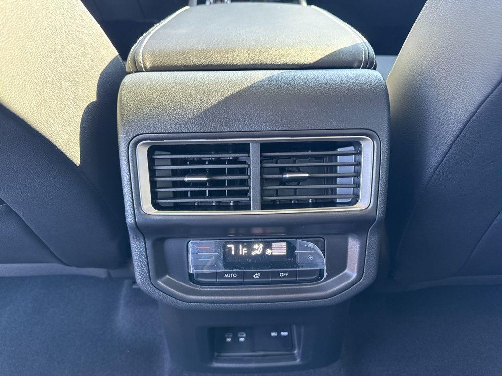 new 2026 Volkswagen Atlas car, priced at $48,486