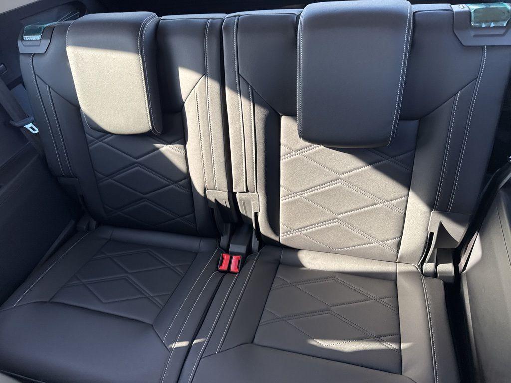 new 2026 Volkswagen Atlas car, priced at $48,486