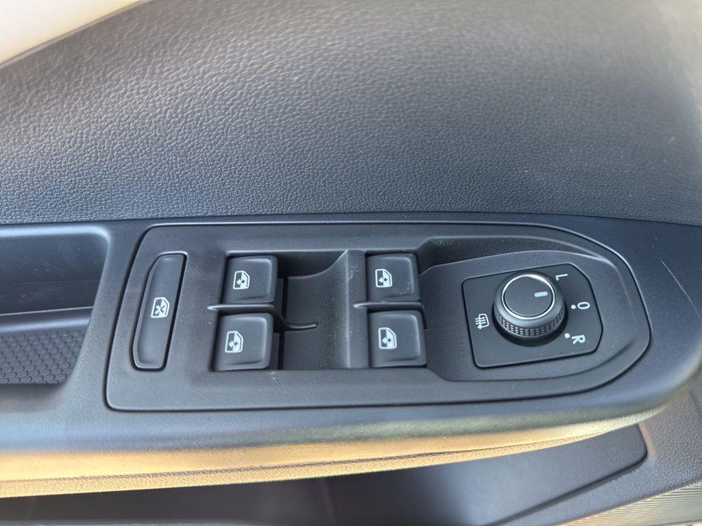 new 2026 Volkswagen Taos car, priced at $31,136