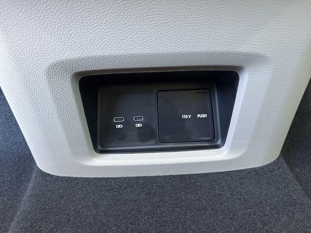 new 2026 Volkswagen Atlas car, priced at $48,486