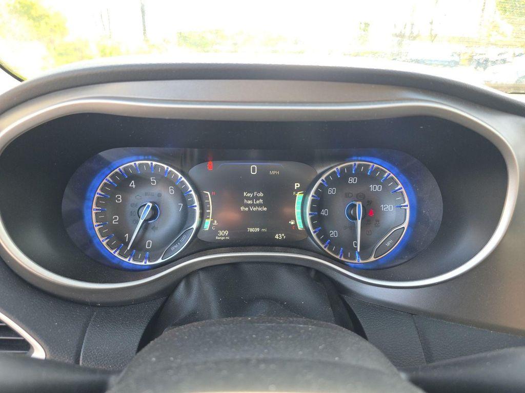used 2023 Chrysler Pacifica car, priced at $23,999