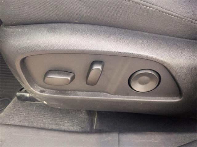 used 2025 Chevrolet Equinox car, priced at $25,400