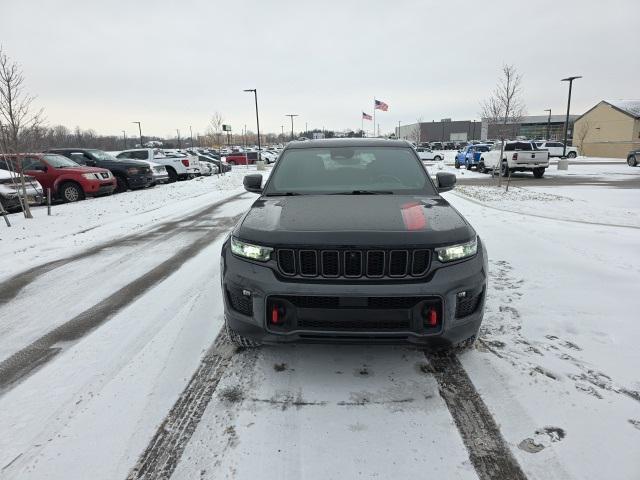 used 2022 Jeep Grand Cherokee car, priced at $28,000