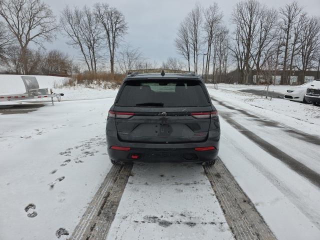 used 2022 Jeep Grand Cherokee car, priced at $28,000