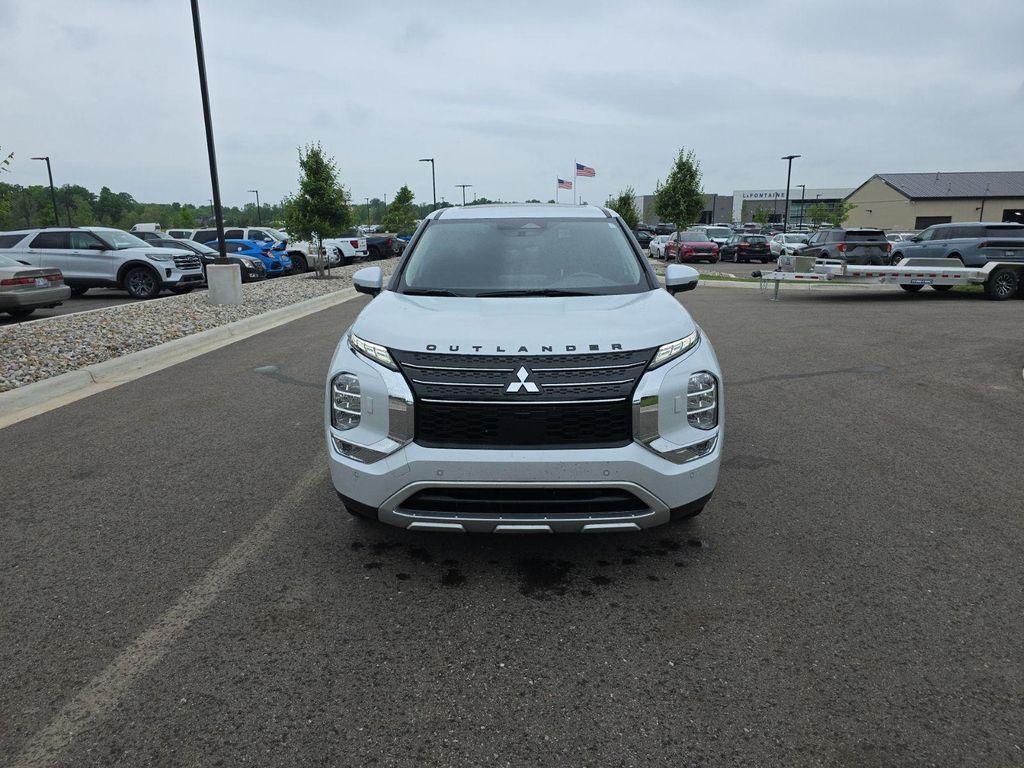 used 2024 Mitsubishi Outlander car, priced at $27,704