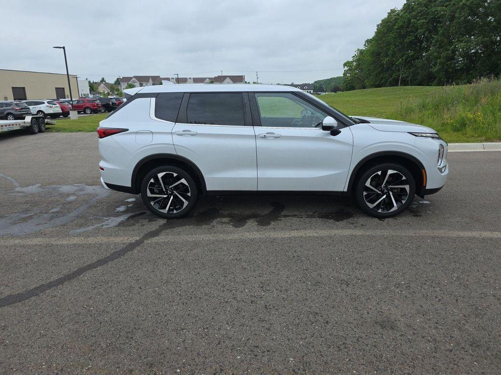 used 2024 Mitsubishi Outlander car, priced at $27,704