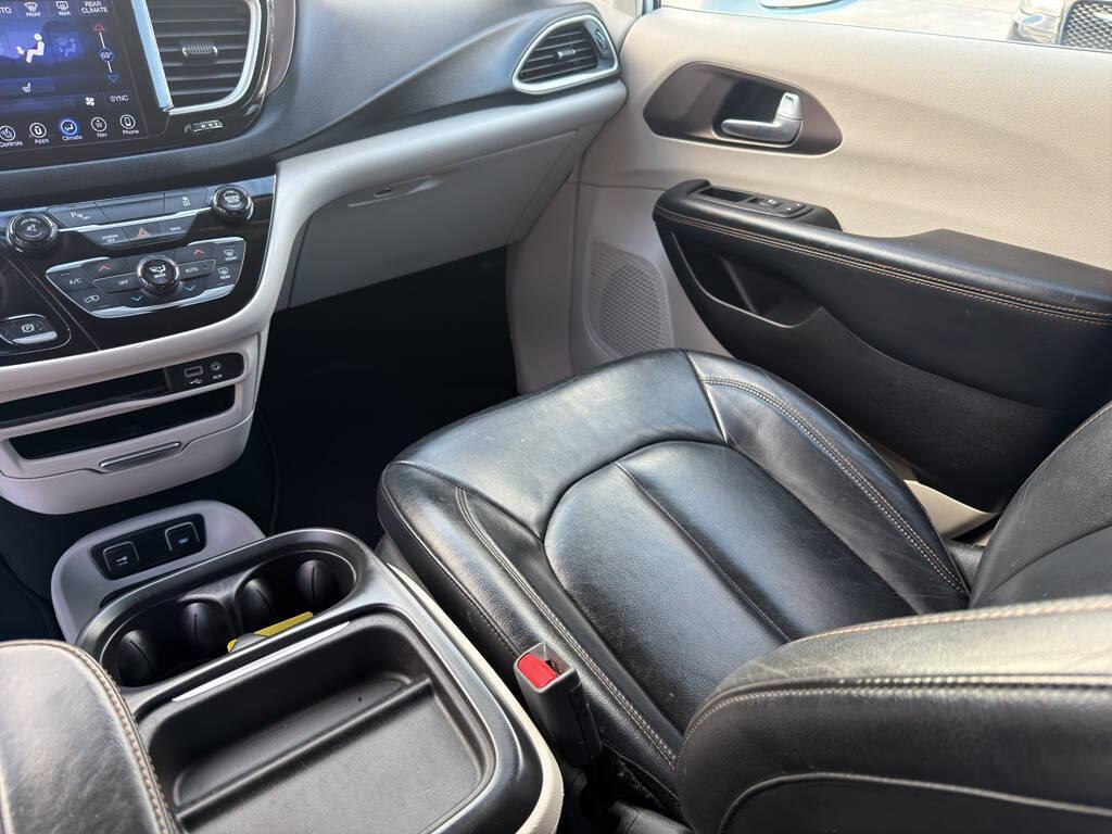 used 2017 Chrysler Pacifica car, priced at $13,988