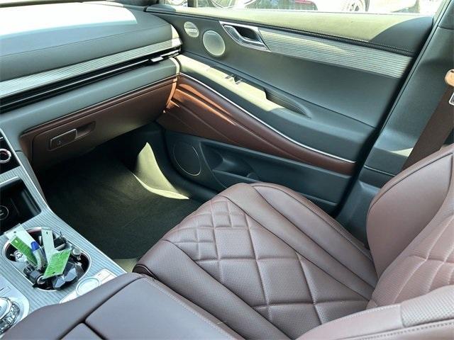 new 2025 Genesis GV80 car, priced at $79,444