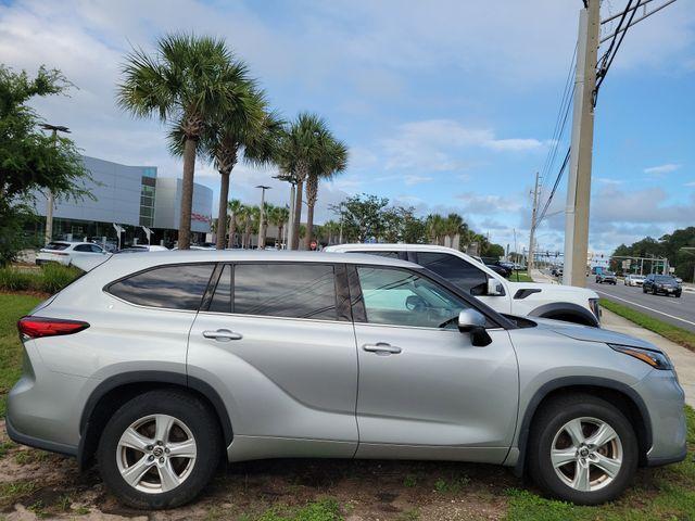 used 2020 Toyota Highlander car, priced at $28,058