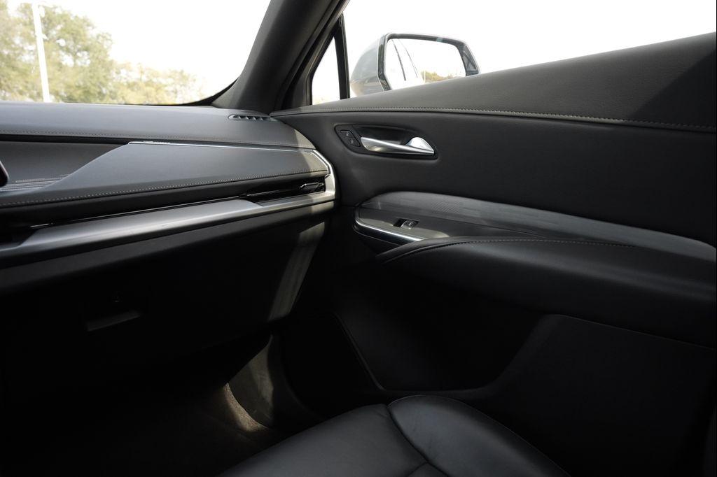 used 2025 Cadillac XT4 car, priced at $31,977