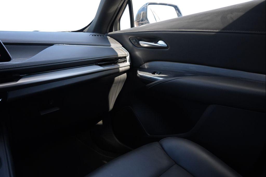 used 2025 Cadillac XT4 car, priced at $31,977