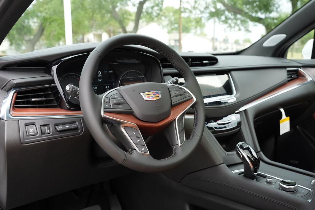 new 2026 Cadillac XT5 car, priced at $60,219