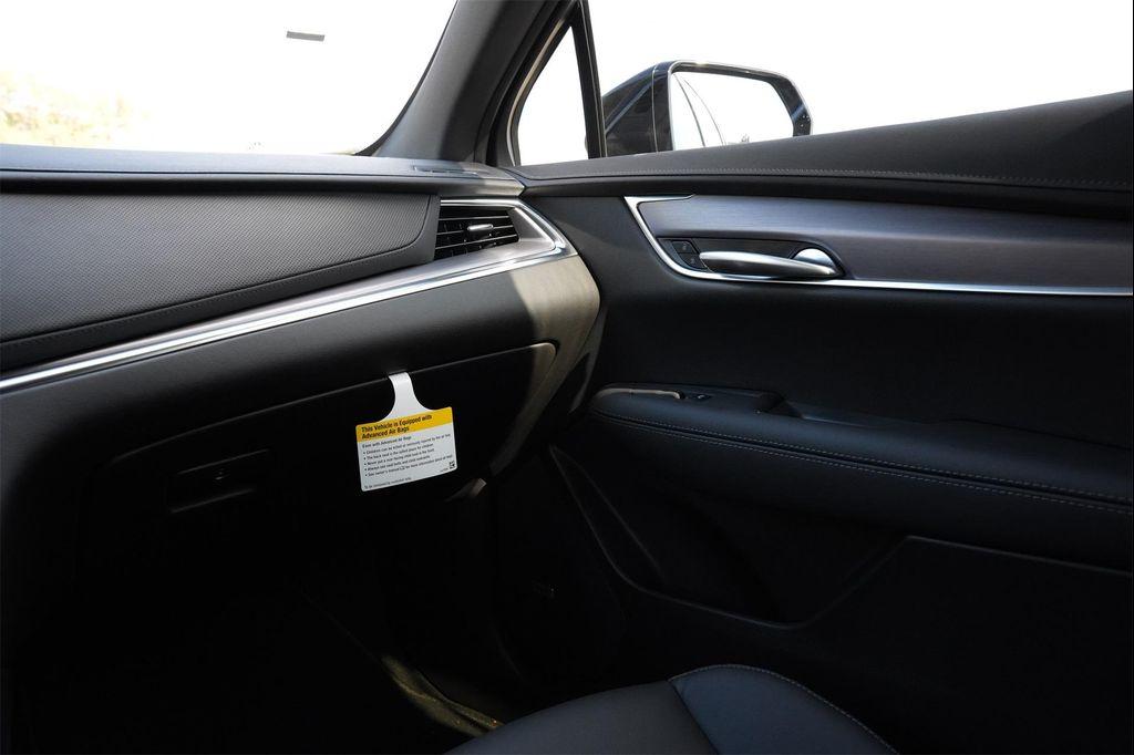 new 2026 Cadillac XT5 car, priced at $43,815