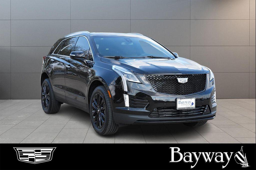 new 2026 Cadillac XT5 car, priced at $43,815