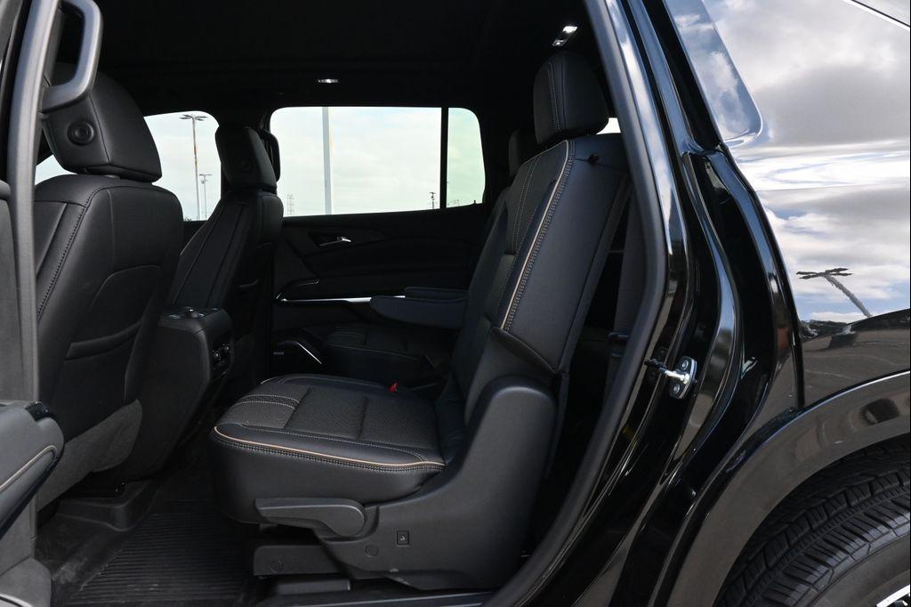 used 2025 Chevrolet Traverse car, priced at $48,977