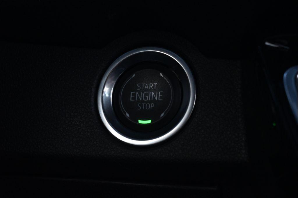 used 2025 Chevrolet Traverse car, priced at $48,977