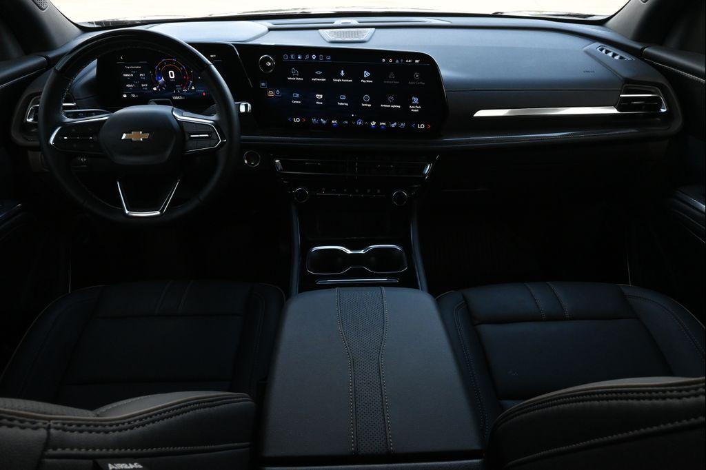 used 2025 Chevrolet Traverse car, priced at $48,977